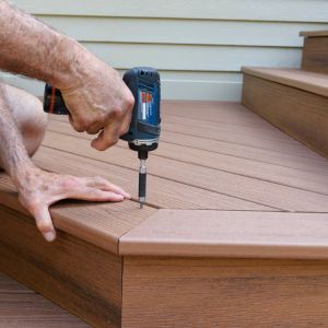 Instalação de deck de madeira