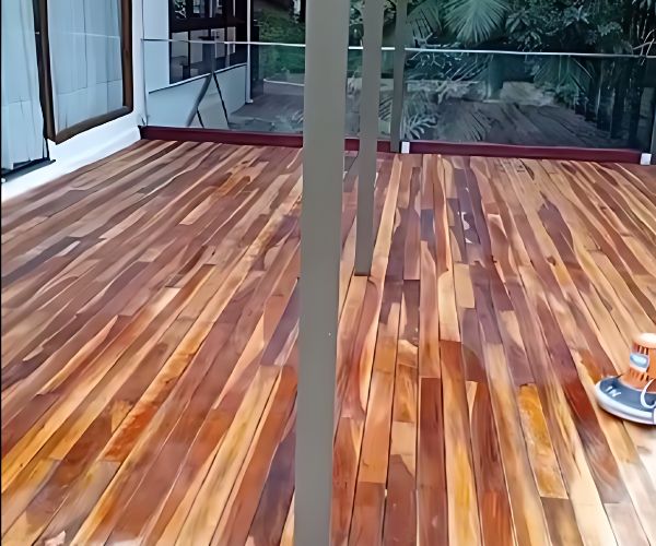 Instalação de piso de madeira